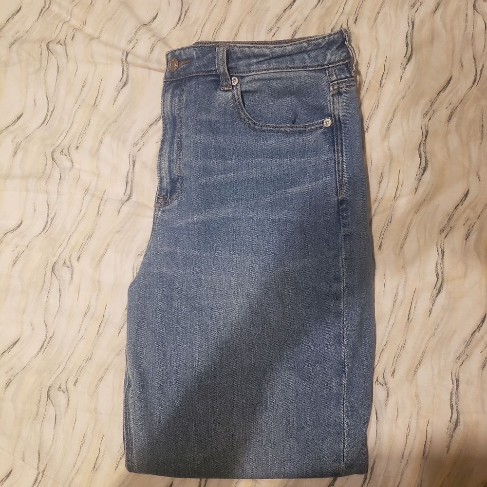 American Eagle Outfitters Mom Jeans